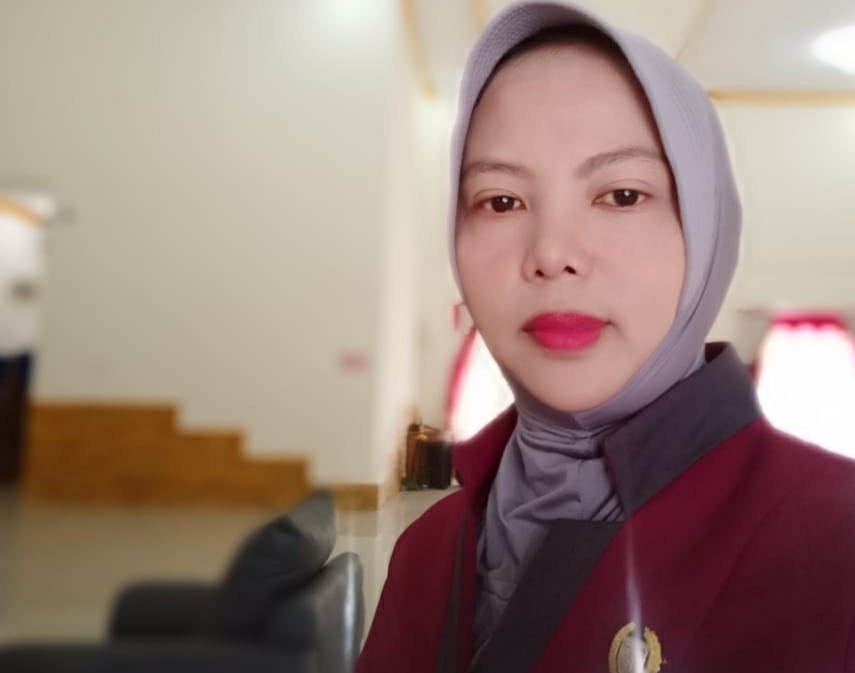 Tri Wahyuni, Anggota DPRD Barito Selatan