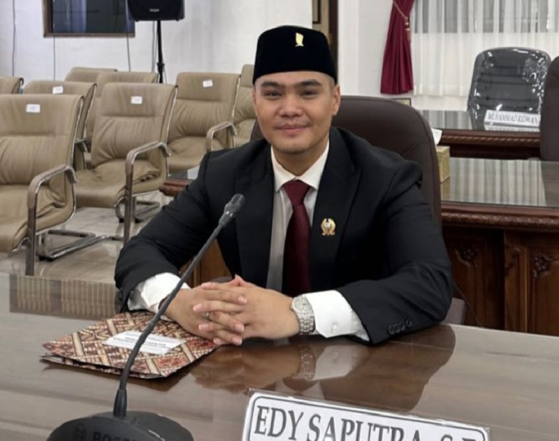 edy-saputra-berikan-pesan-ini-di-momen-peringatan-hari-sumpah-pemuda-Y6Es7VSDsL